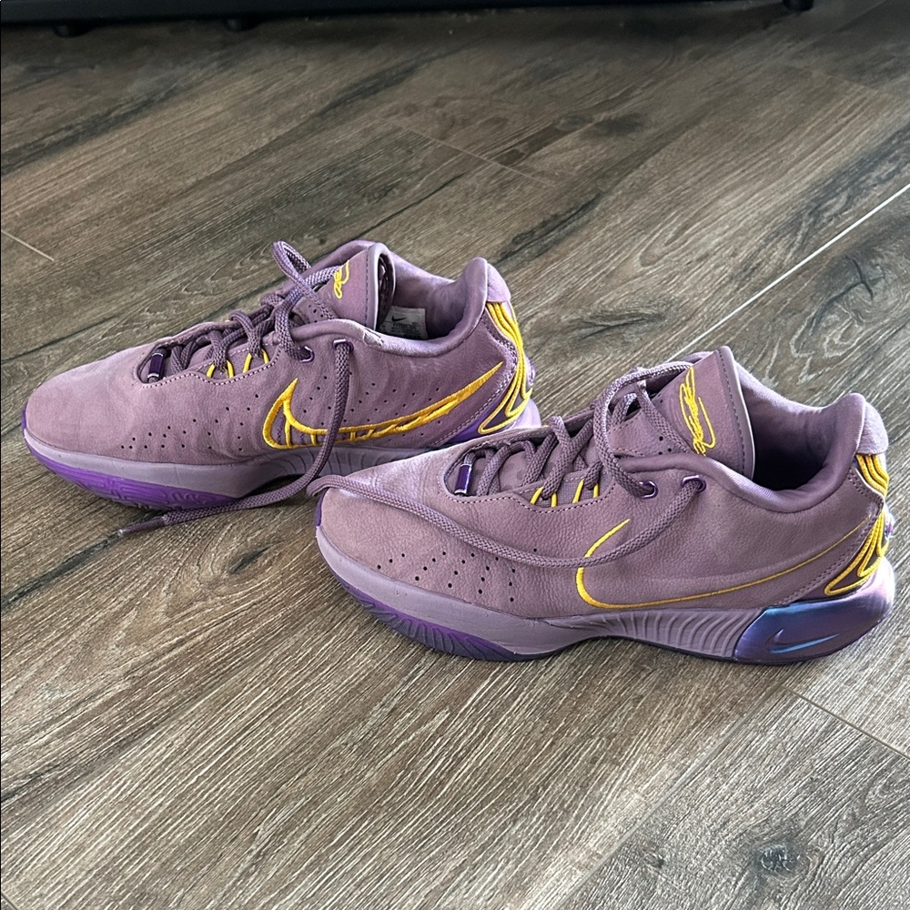 Nike Women's Purple and Yellow Sneakers